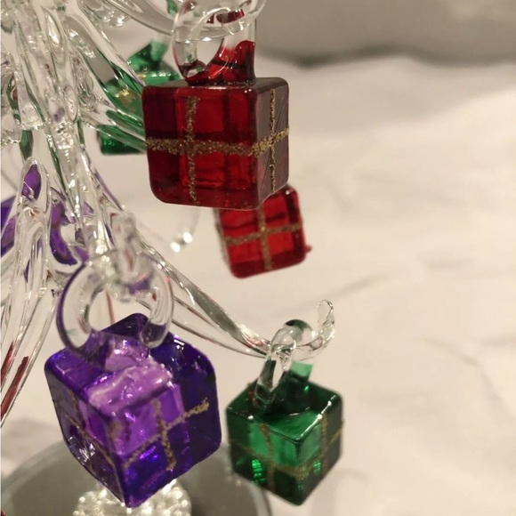 Tabletop Crystal Tree 6", Mirror Accent/ Glass Removable -Present Ornaments - Picture 7 of 8